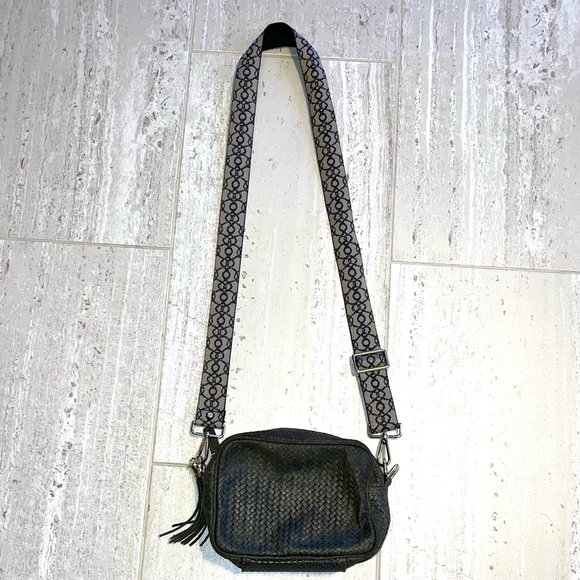 Elie Beaumont Handbags - Elegant Olive Green Woven Crossbody Camera Bag with Baroque Strap